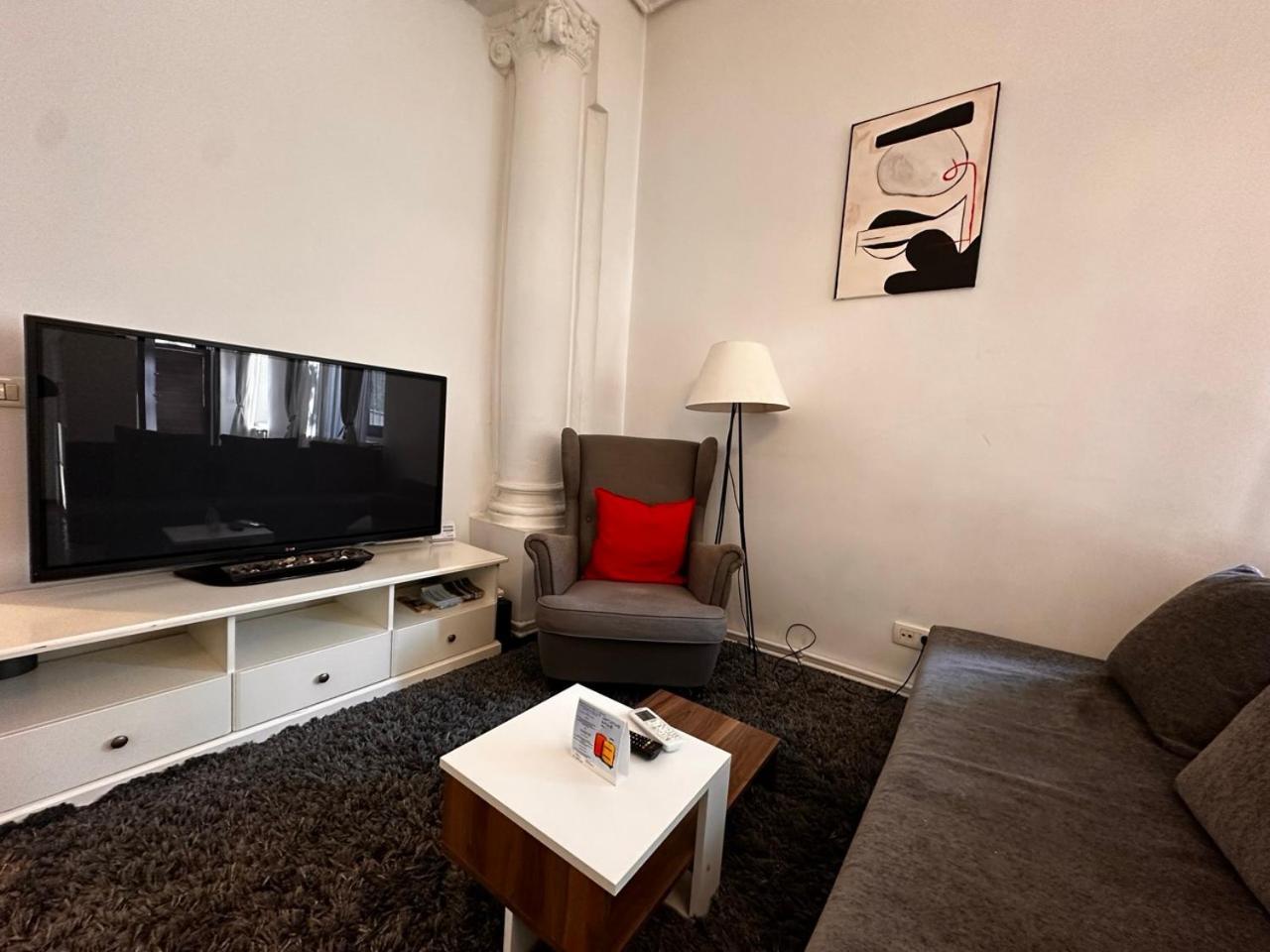 Cismigiu Apartment *